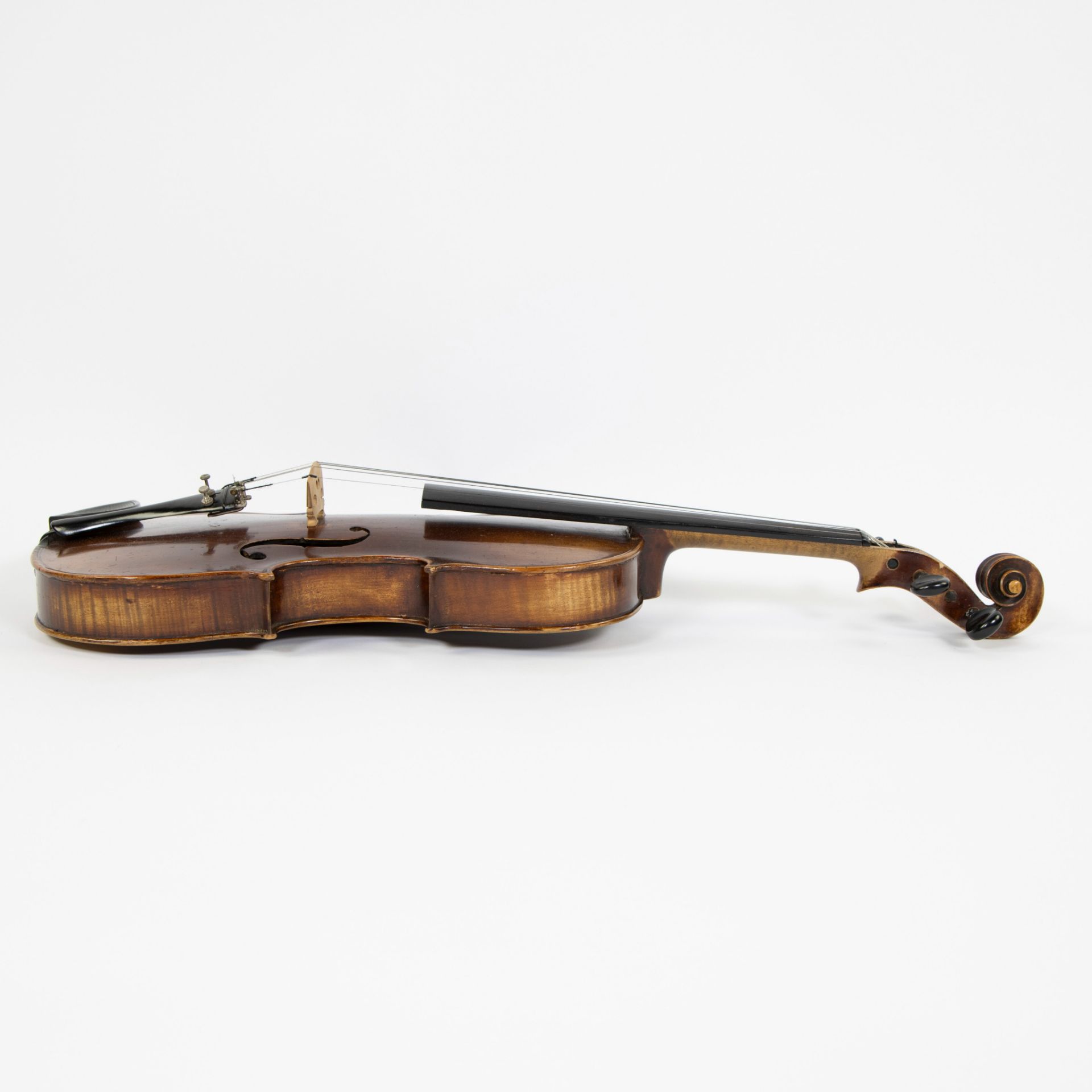 Violin no label, 356mm, playable, wooden case - Image 4 of 5