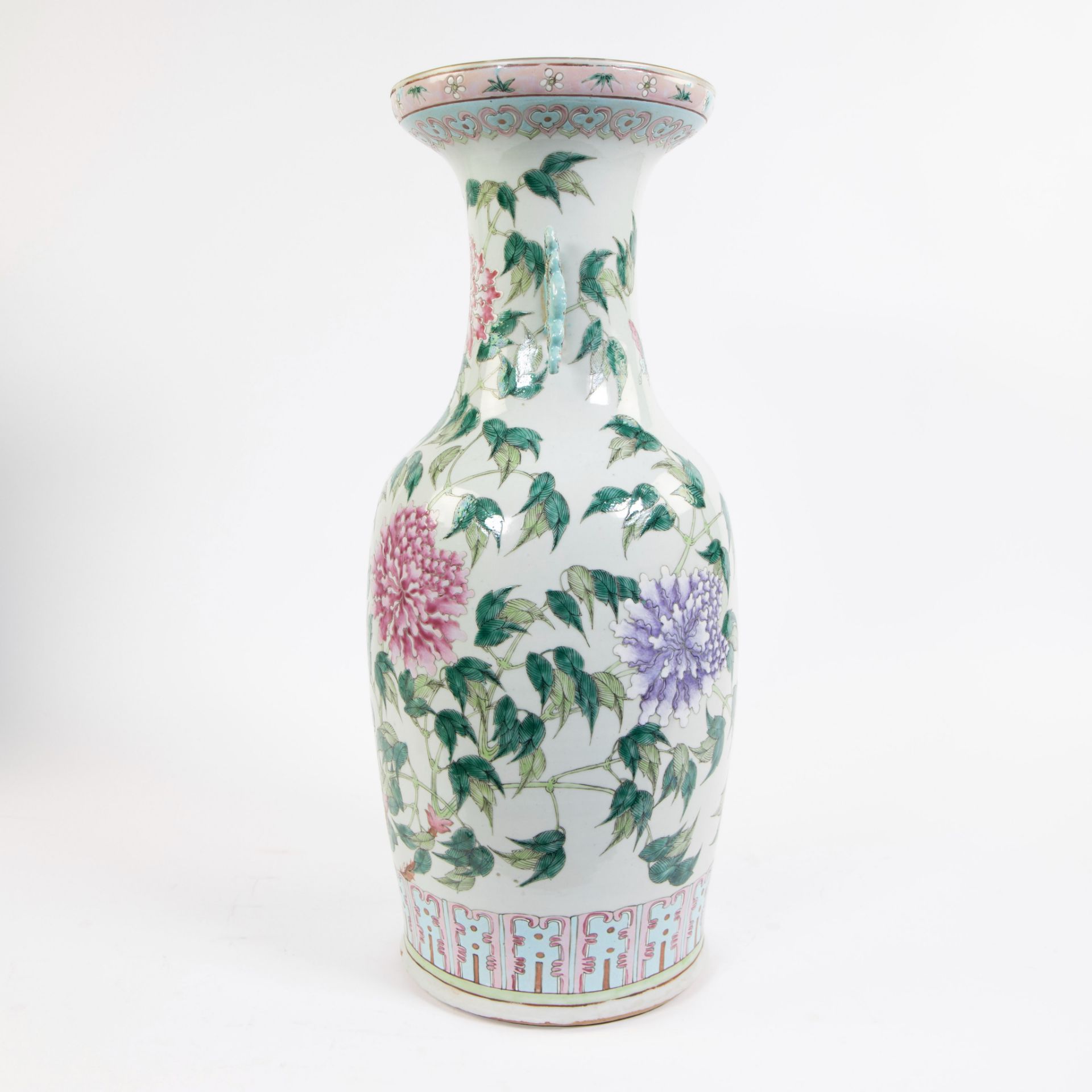 Chinese famille rose vase with butterflies and flowers, 19th C. - Image 2 of 6