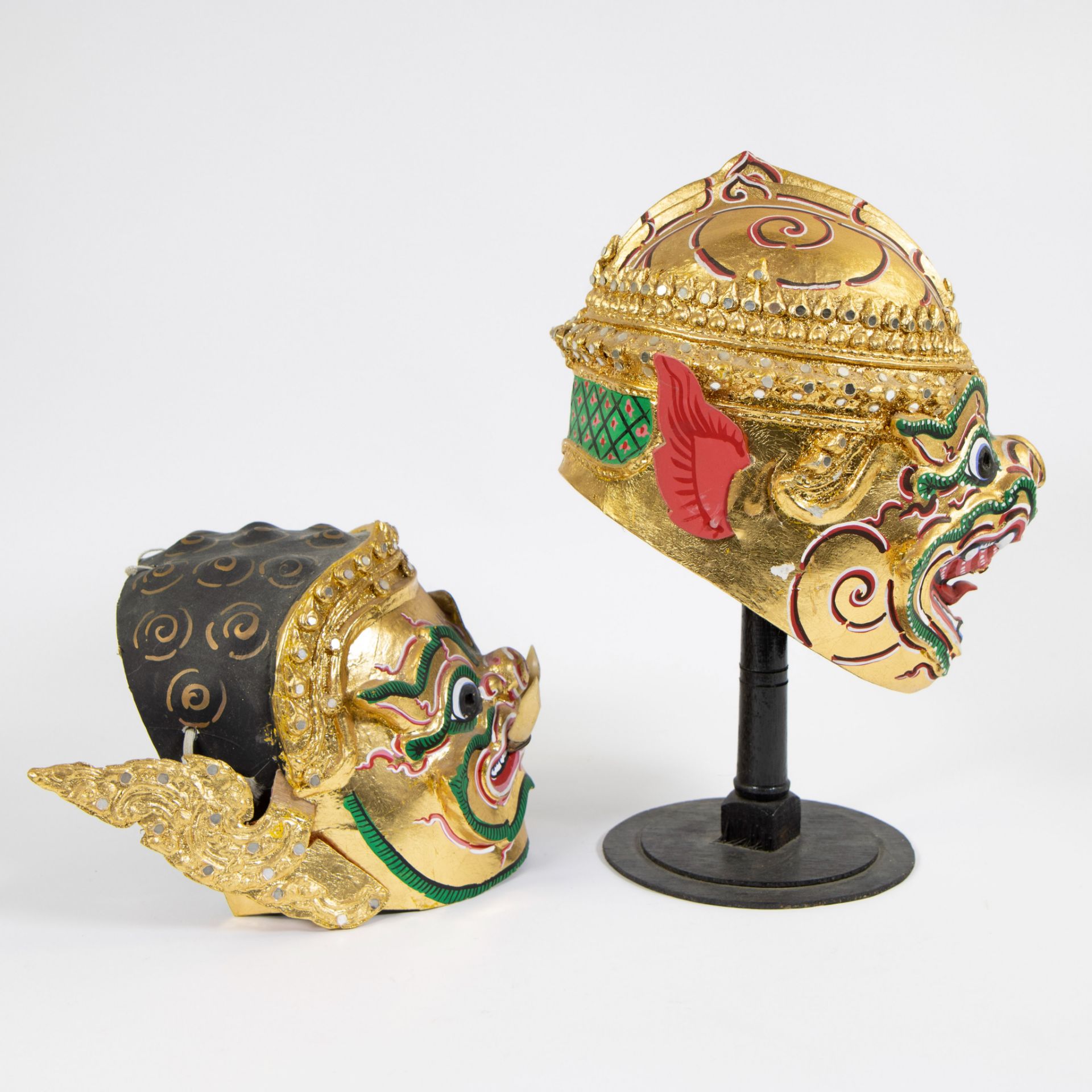 Two Thai gold plated dance masks - Khon masks in papier mache - Image 4 of 4