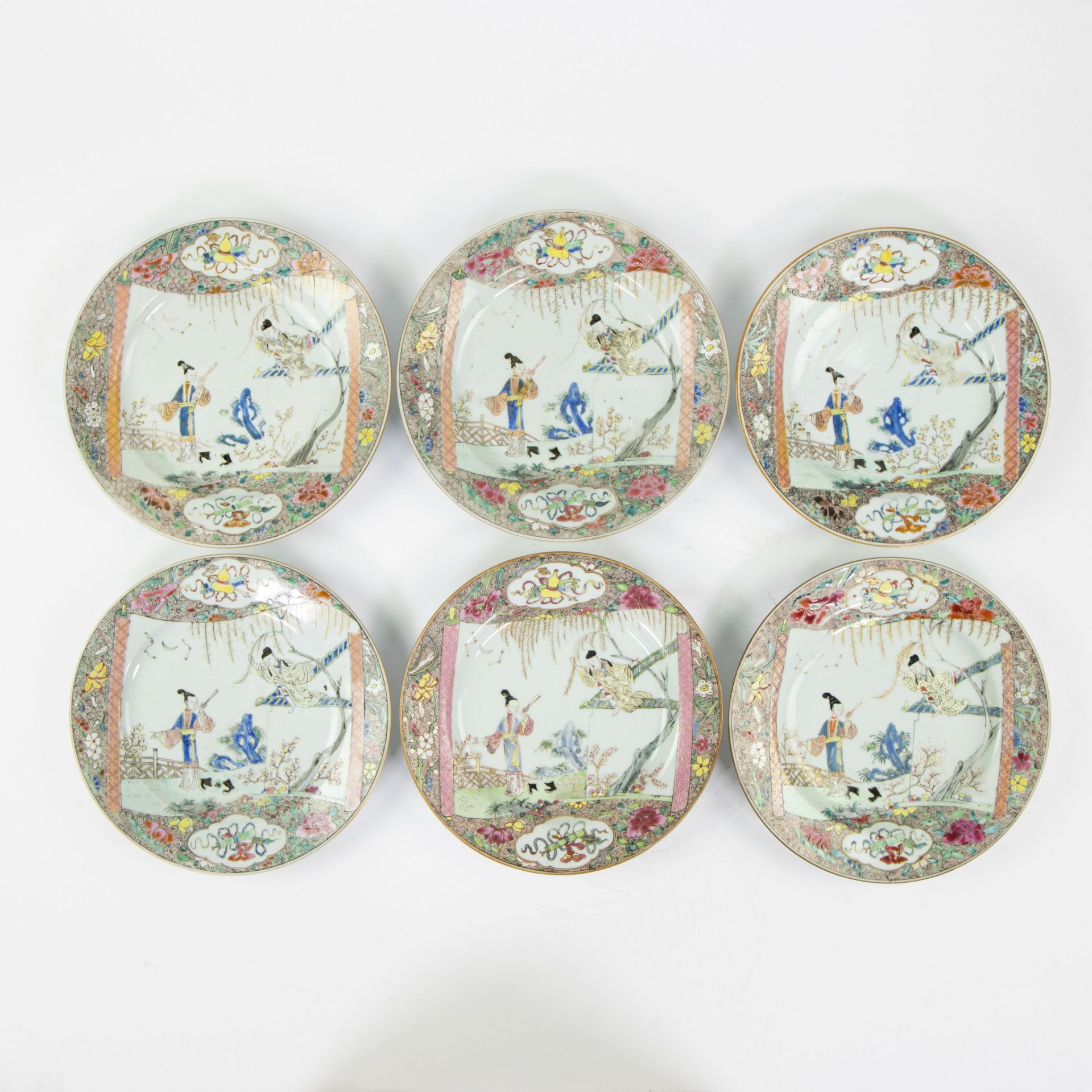 Set of six Chinese porcelain plates depicting a scene from the romance of The Western Chamber. Zhang