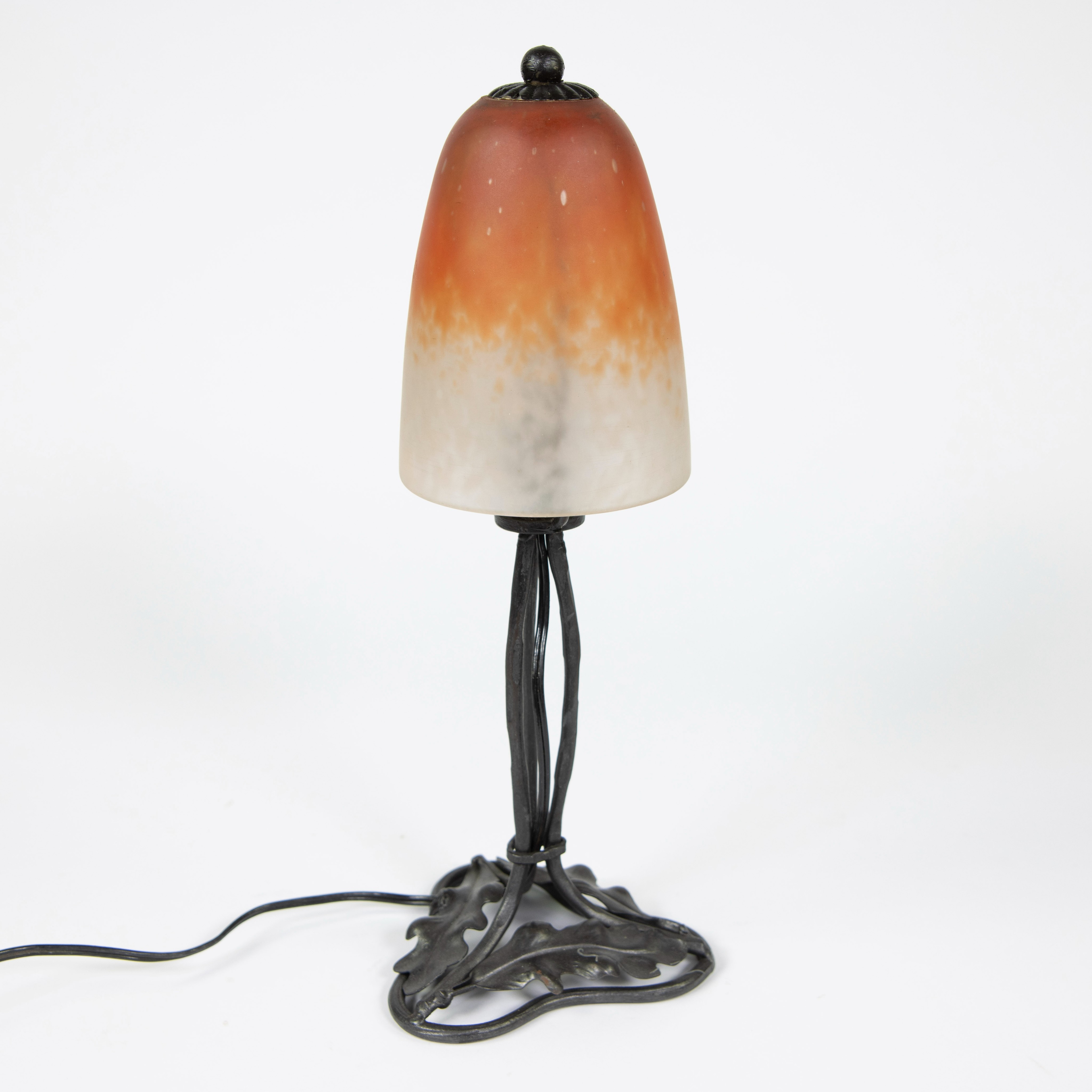 French SCHNEIDER Shade table lamp, wrought iron, signed. - Image 4 of 5