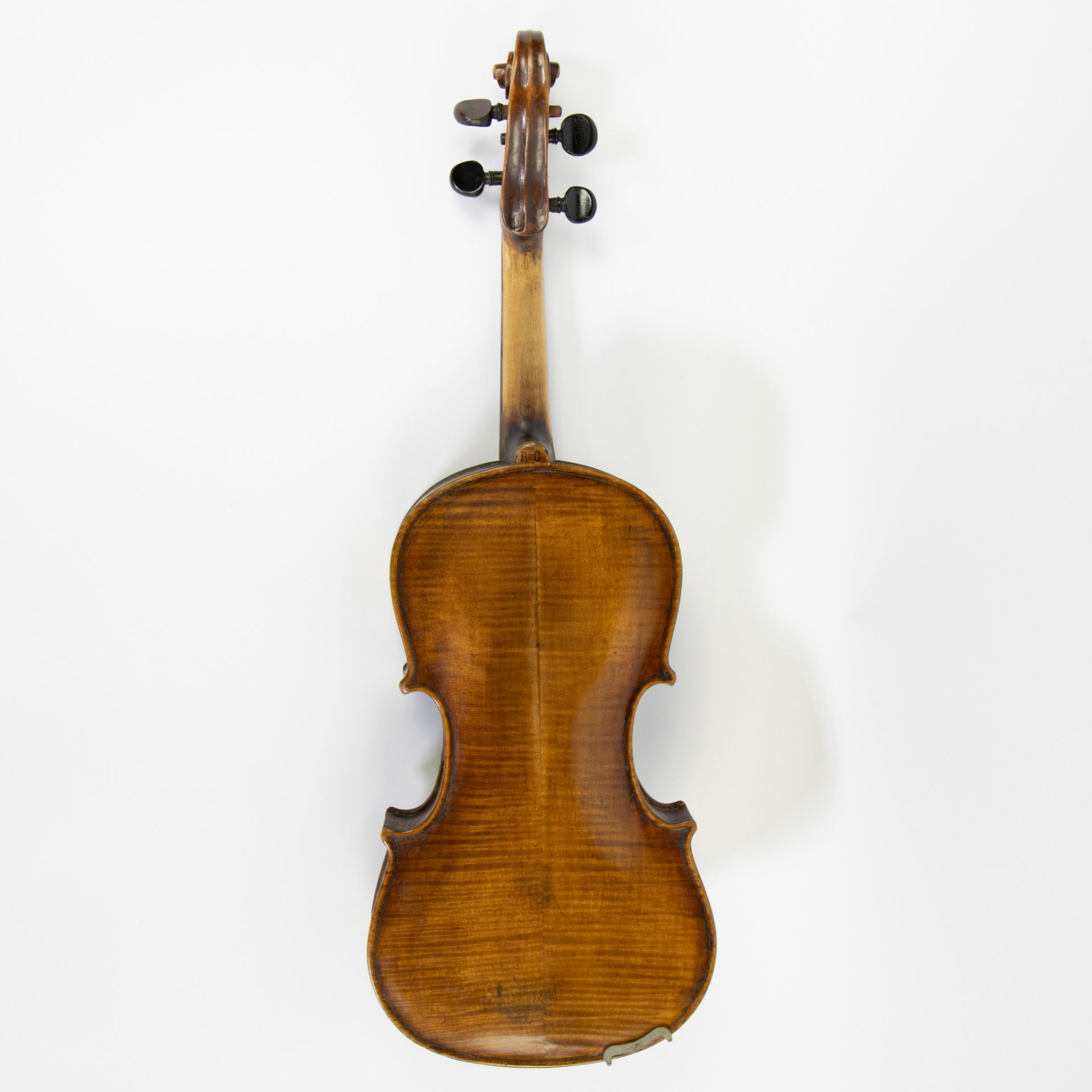 Violin no label, fire stamp heel 'RG', 356mm, wooden case - Image 3 of 5