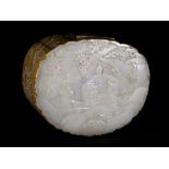 A WHITE JADE CARVED ELEPANTH PLAQUE MOUNTED ON A GILT COPPER A BOX placca h.6 x l. 13 cm x w. 10 cm