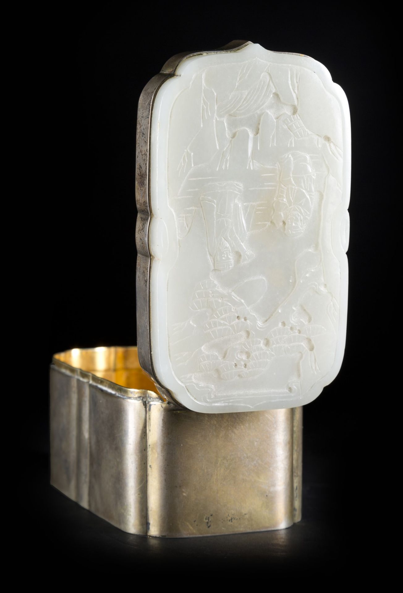 A WHITE JADE LANDSCAPE PLAQUE MOUNTED ON A SILVER BOX placca h.11 cm x l. 6 cm - Image 2 of 3