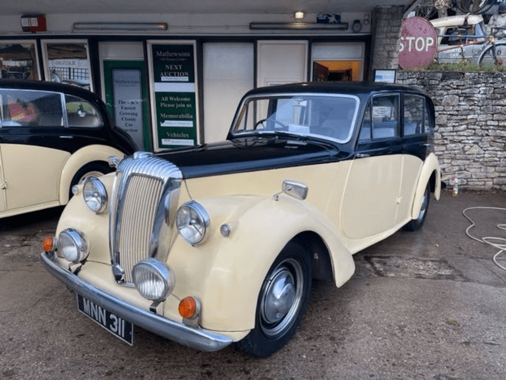 1952 DAIMLER SALOON