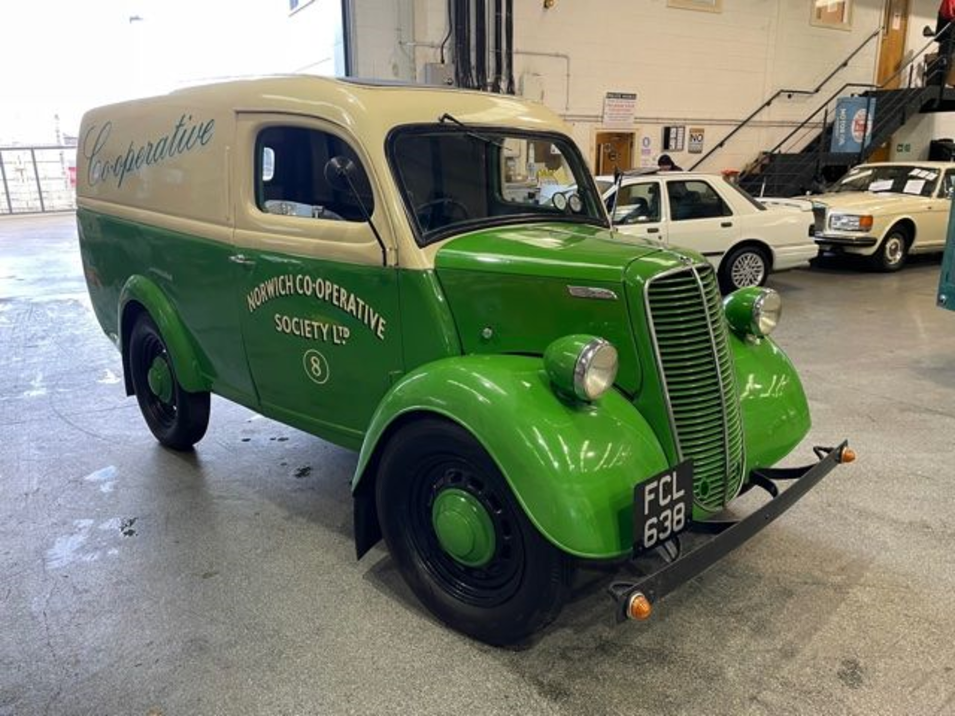 1953 FORDSON THAMES VAN