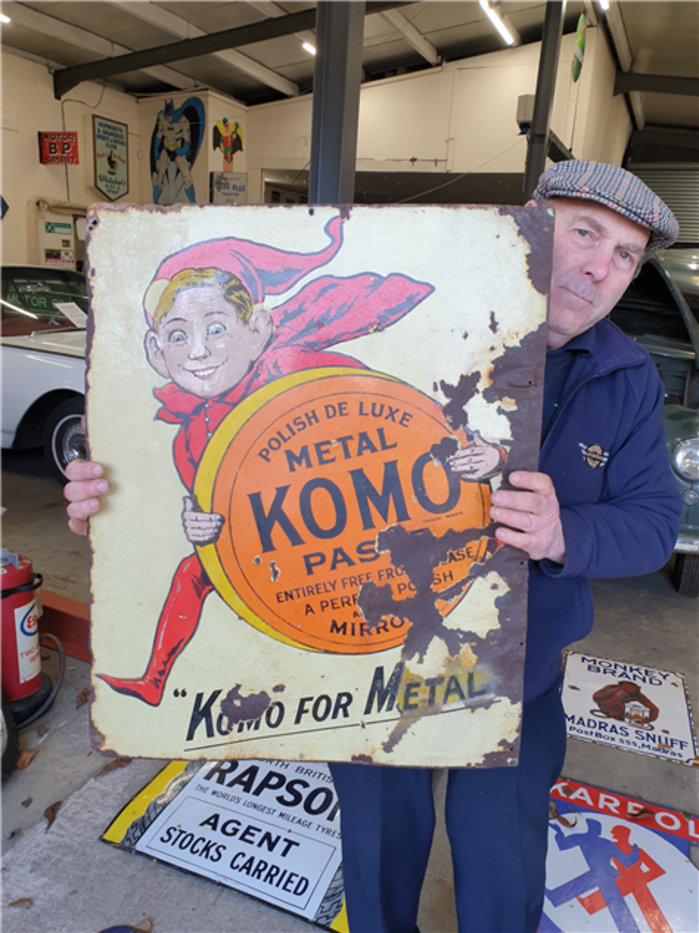 KOMO POLISH SIGN