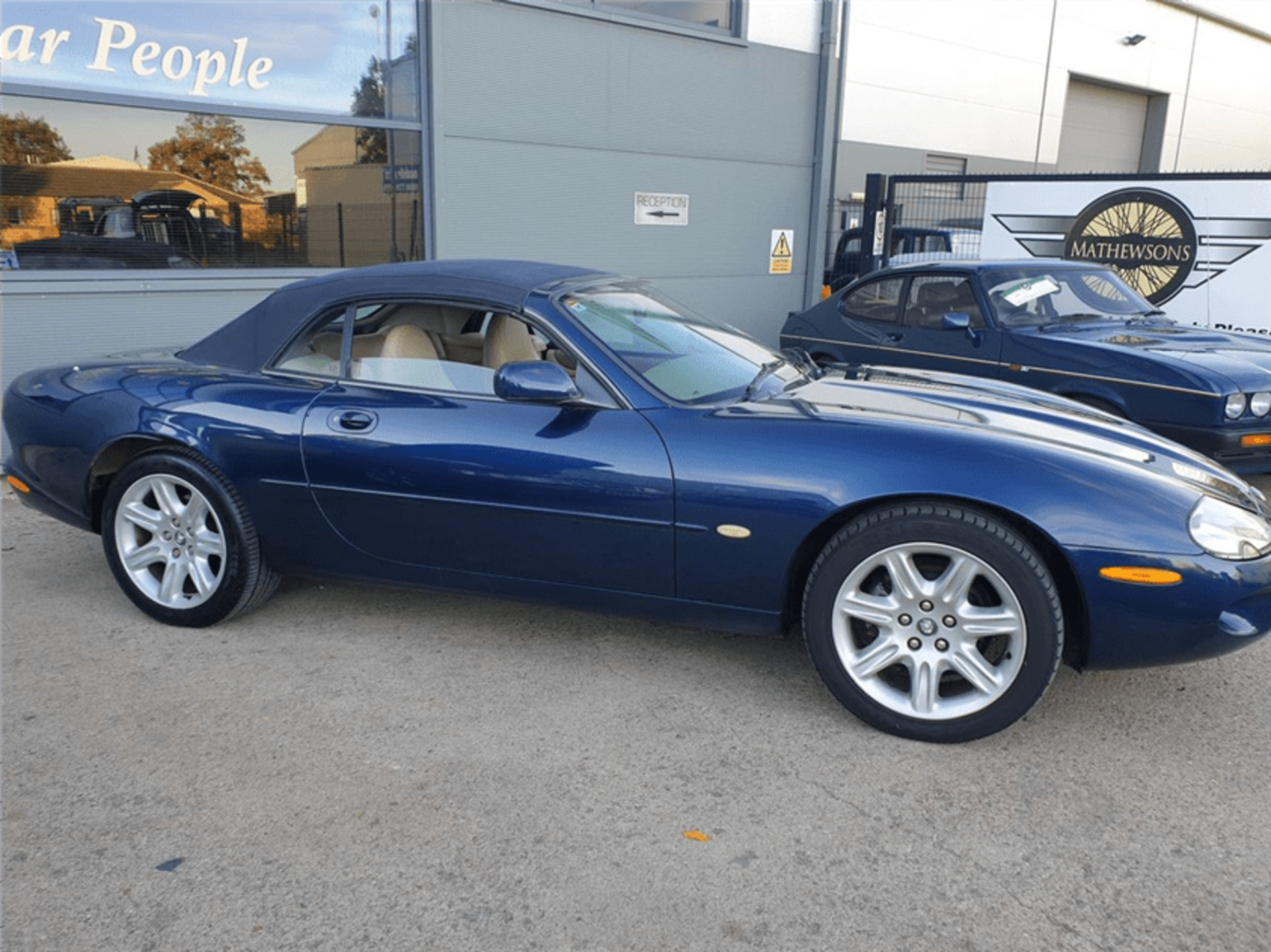 1999 JAGUAR XK8 CONVERTIBLE