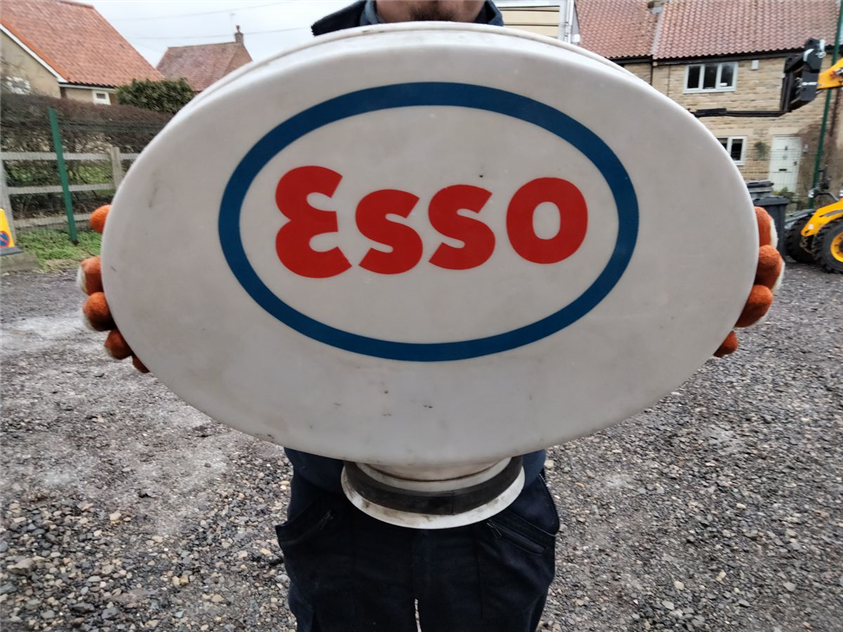 ESSO GLOBE