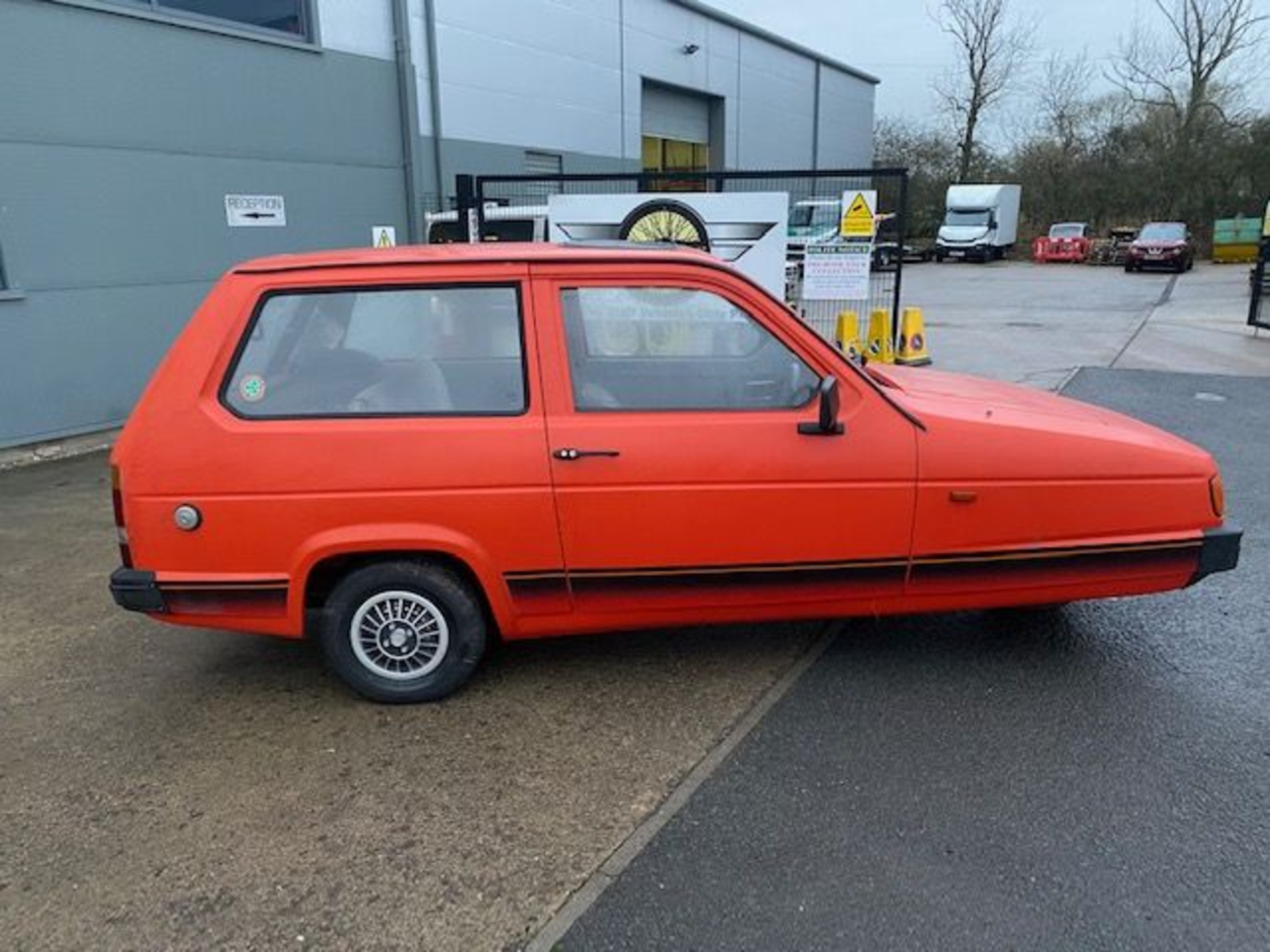 1992 RELIANT ROBIN LX 1