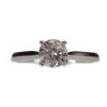 A CERTIFICATED DIAMOND SOLITAIRE RING