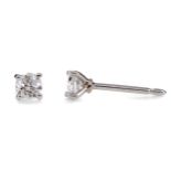 A PAIR OF CERTIFICATED DIAMOND STUD EARRINGS