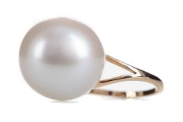 A SOUTH SEA PEARL RING