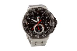 A GENTLEMAN'S TAG HEUER FORMULA ONE STAINLESS STEEL QUARTZ WRIST WATCH