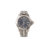 A GENTLEMAN'S RAYMOND WEIL STAINLESS STEEL AUTOMATIC WRIST WATCH