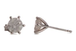 A PAIR OF DIAMOND STUD EARRINGS