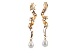 A PAIR OF FAUX PEARL EARRINGS