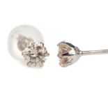 A PAIR OF DIAMOND STUD EARRINGS