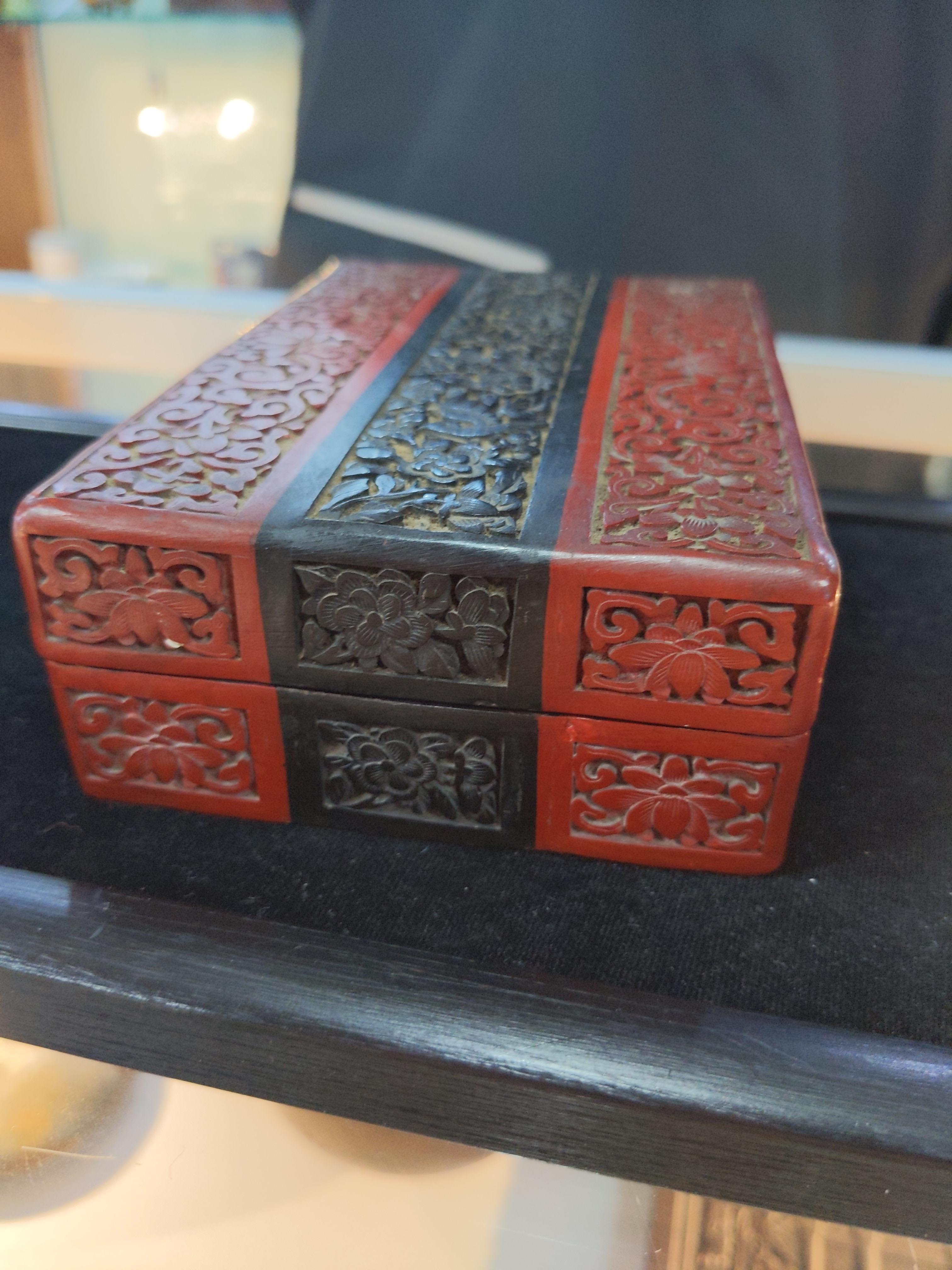 A CHINESE CINNABAR LACQUER BOX AND COVER - Image 5 of 10