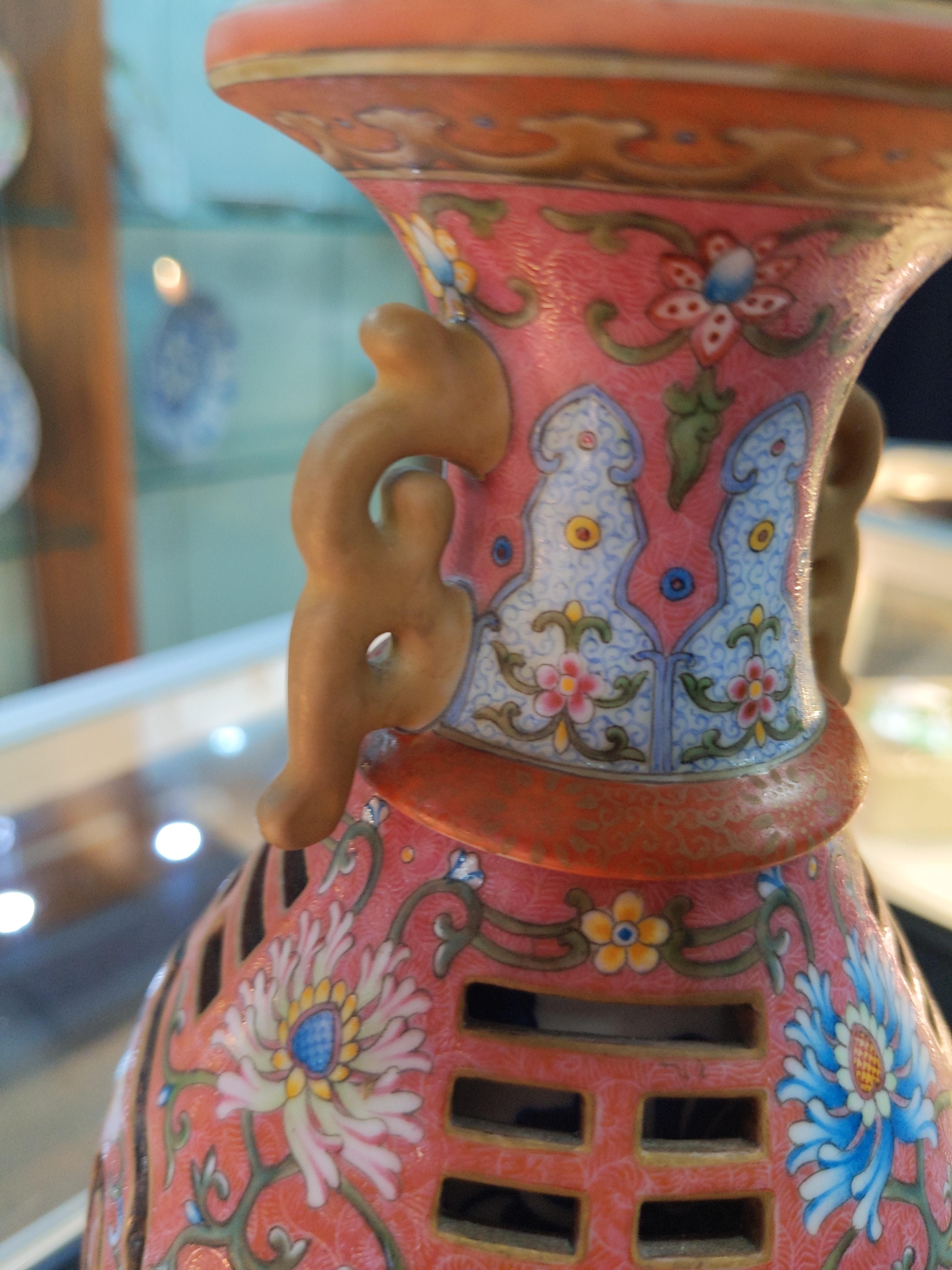 A RARE CHINESE REVOLVING VASE - Image 6 of 14