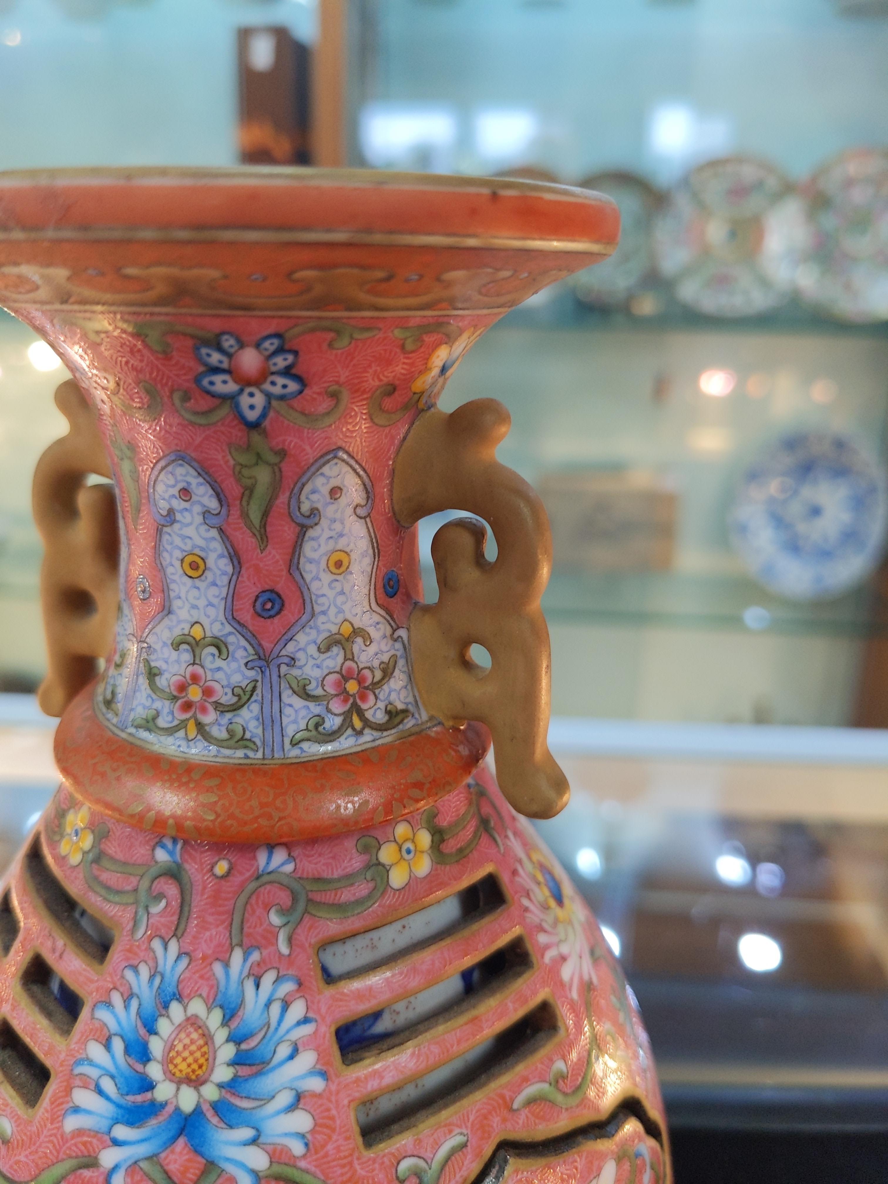 A RARE CHINESE REVOLVING VASE - Image 5 of 14