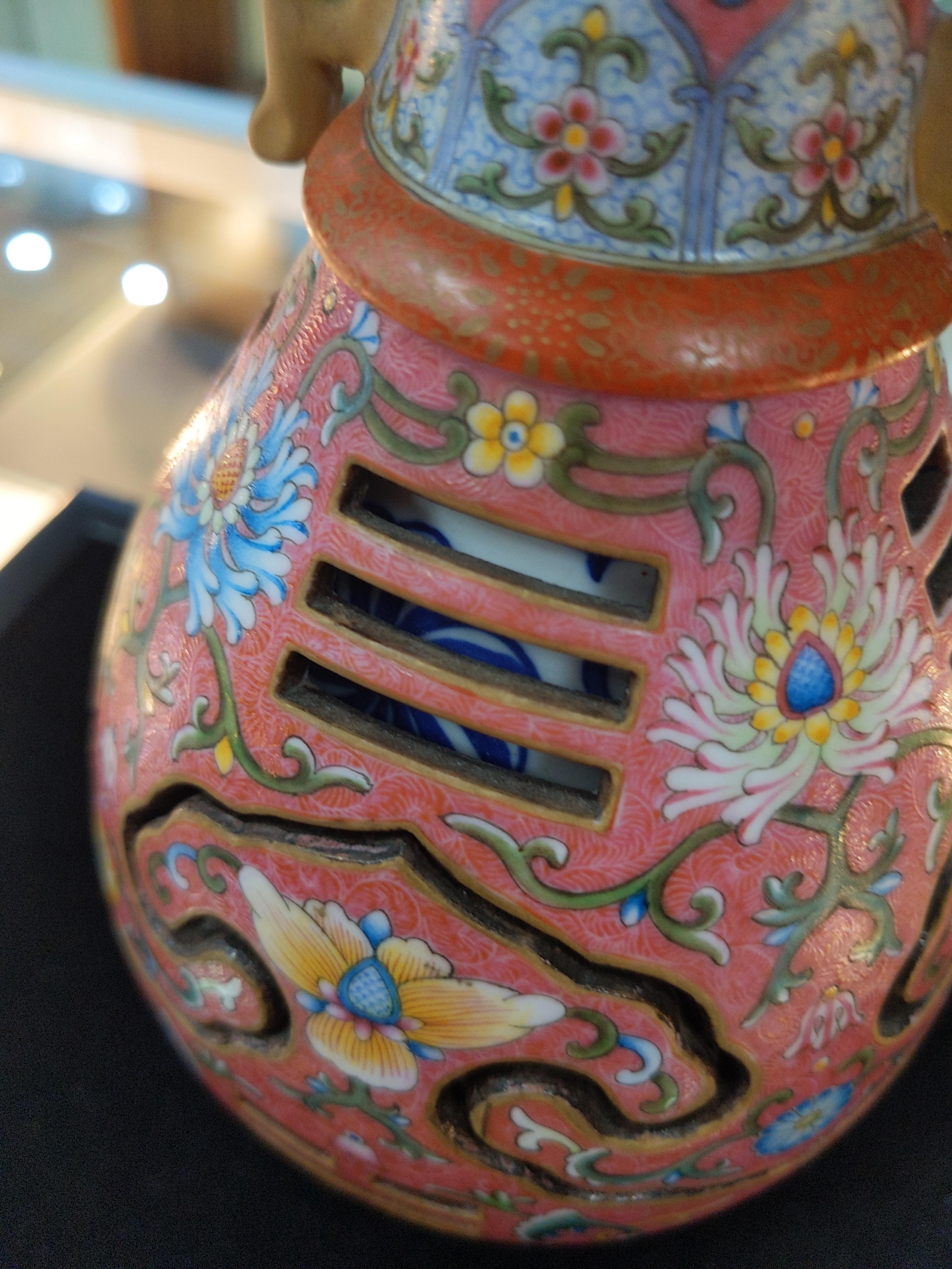 A RARE CHINESE REVOLVING VASE - Image 9 of 14