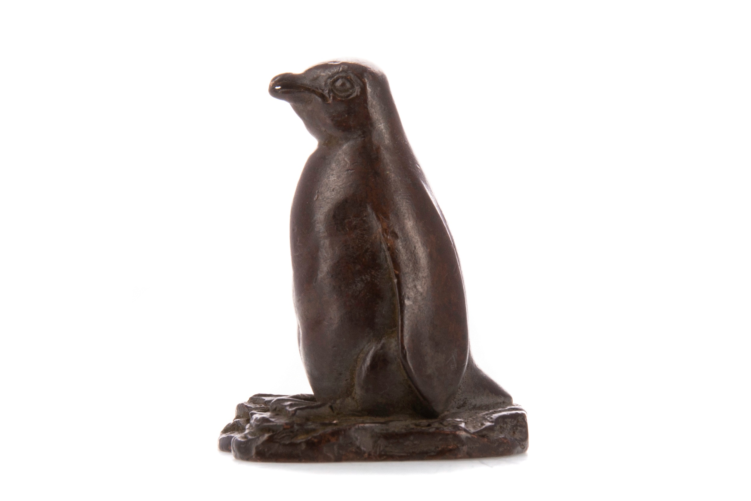 A CHINESE BRONZE MINIATURE MODEL OF A PENGUIN