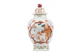 A SMALL CHINESE LIDDED BALUSTER VASE