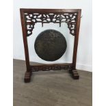 AN EARLY 20TH CENTURY CHINESE GONG