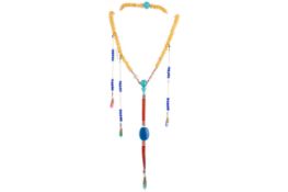 A CHINESE CHAO ZHU COURT NECKLACE, TWO BEAD NECKLACES AND A NECKLACE/BELT