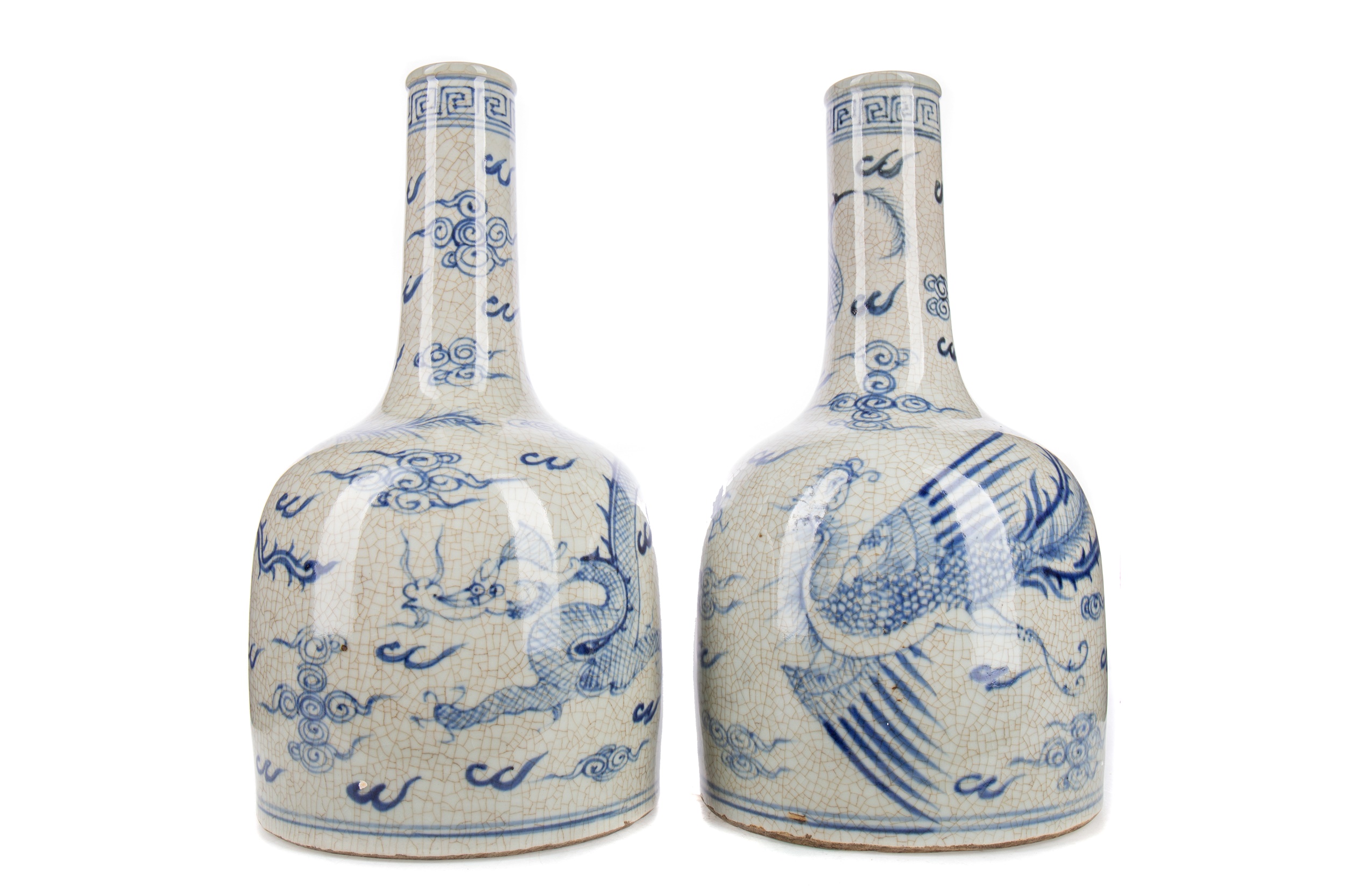 A PAIR OF CHINESE BLUE AND WHITE WINE FLASKS