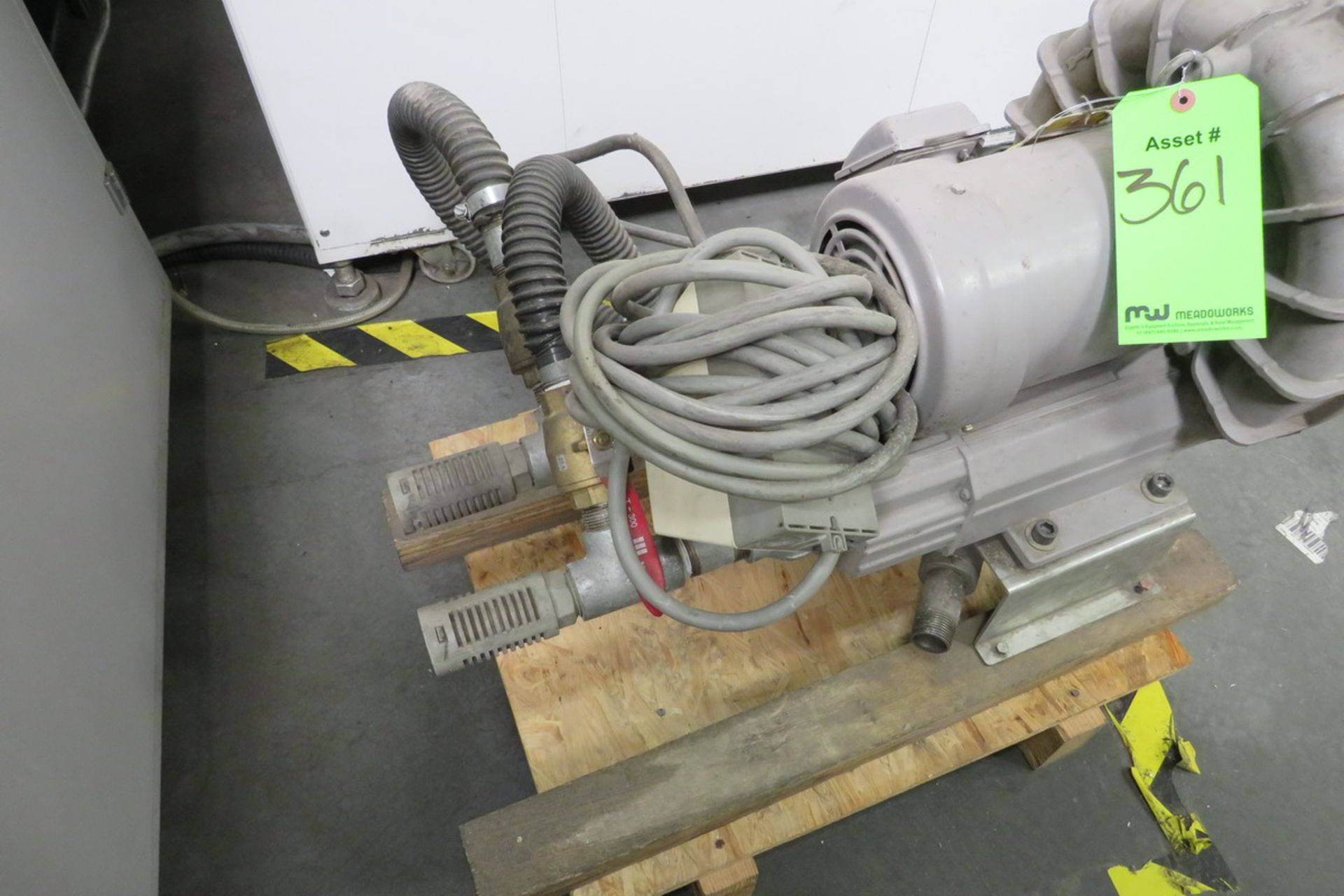 Fuji Vacuum Pump - Image 3 of 4