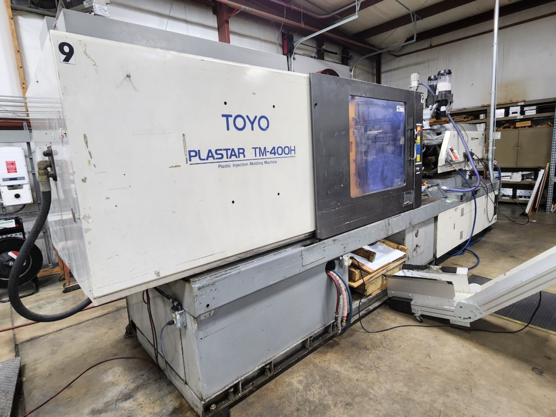 Toyo TM-400H 400 Ton Injection Molding Machine - Image 2 of 4
