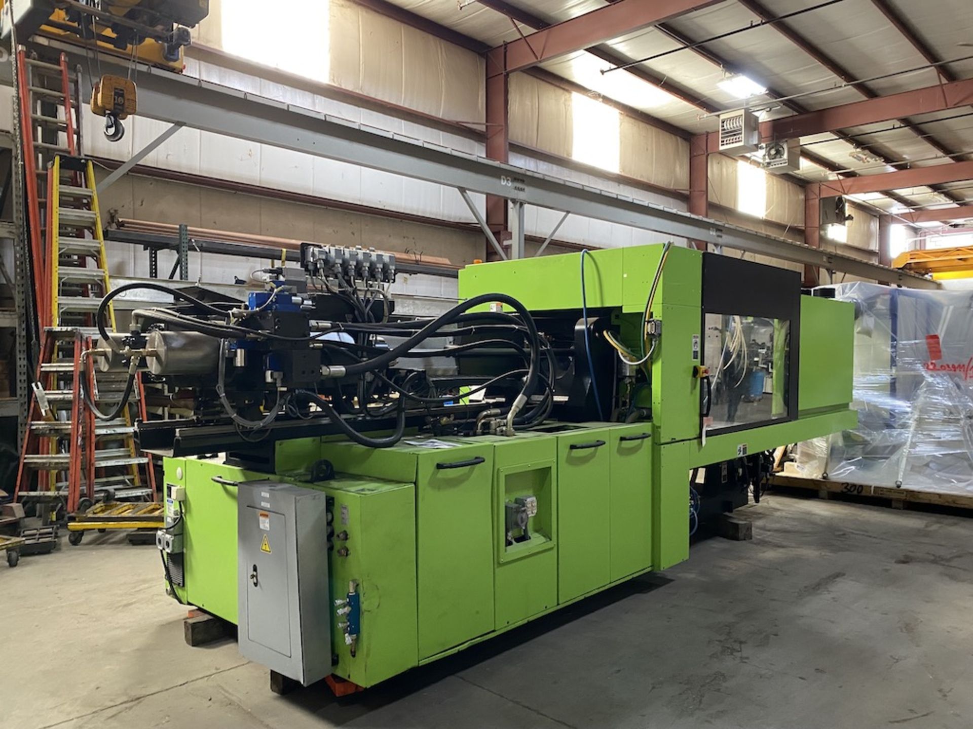 Engel VC 1800/330 Power US 330 Ton Tie Barless Injection Molding Machine - Image 3 of 8