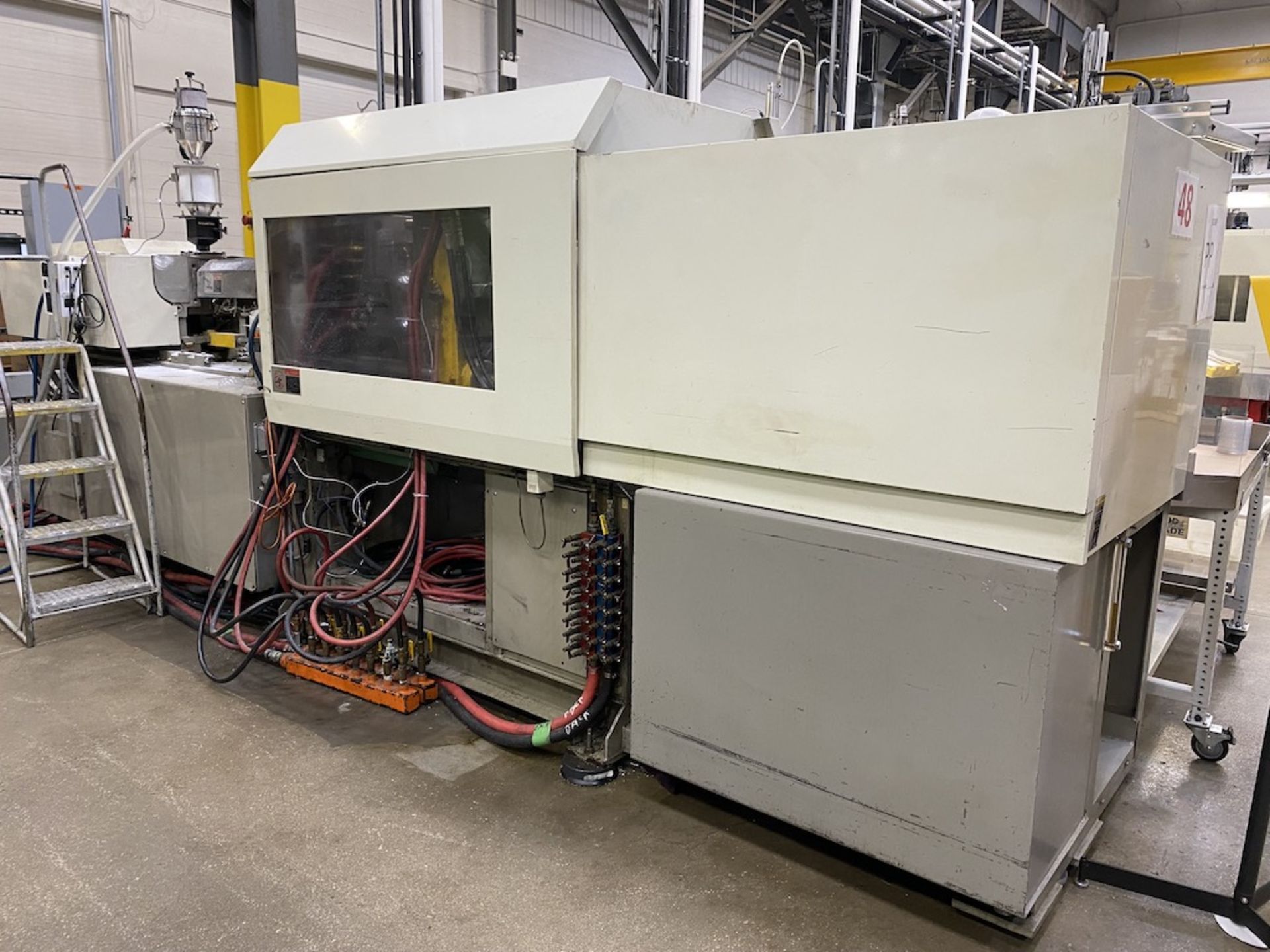 Toshiba ISG190NV21-10 190 Ton Injection Molding Press, New in 2004 - Image 2 of 6