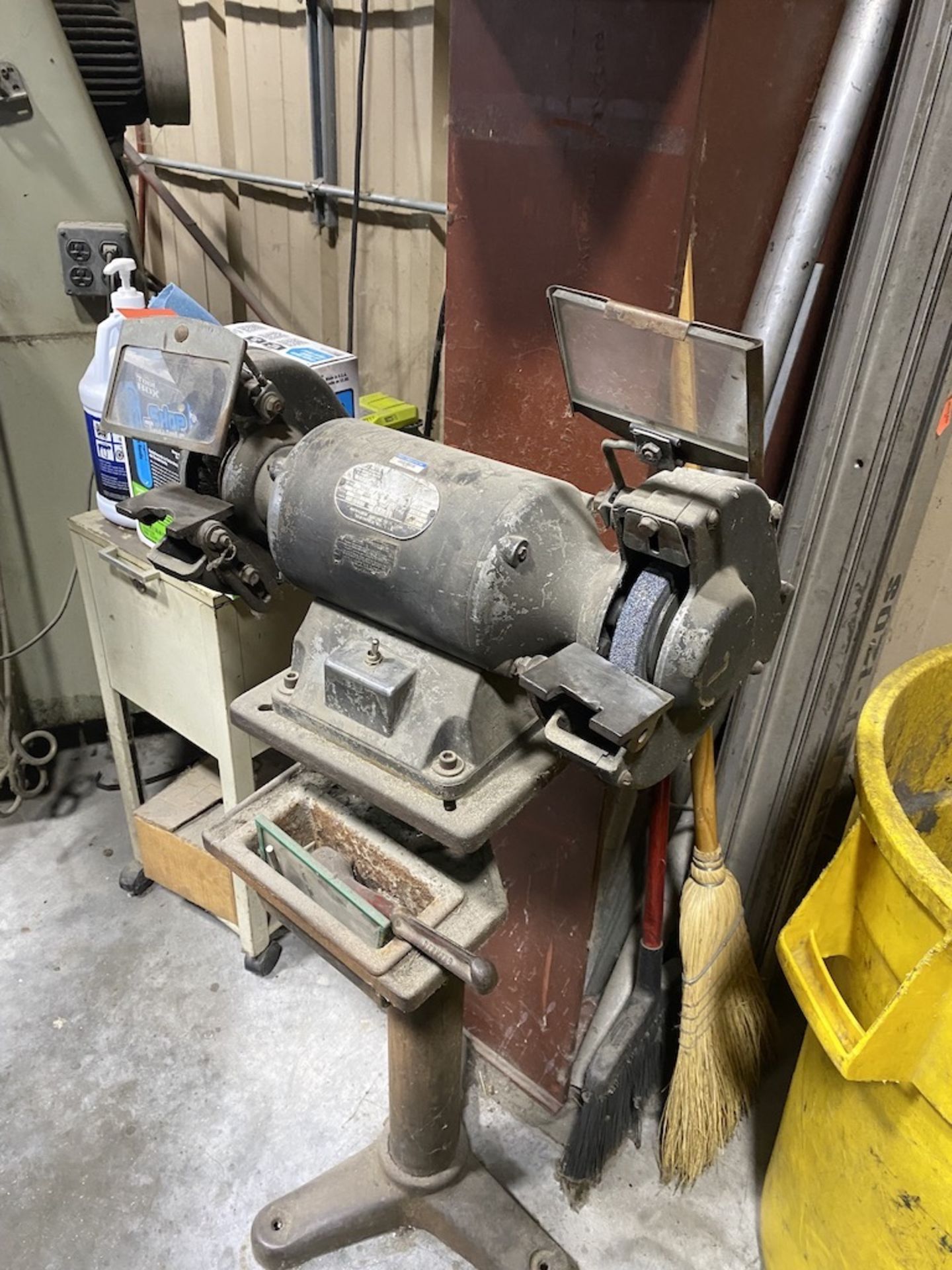 Milwaukee Electric 5040 3/4 HP Bench Grinder