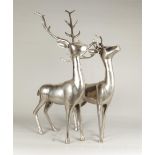 A lotÊwith white polished deer. 21st century. H.: 62 cm.