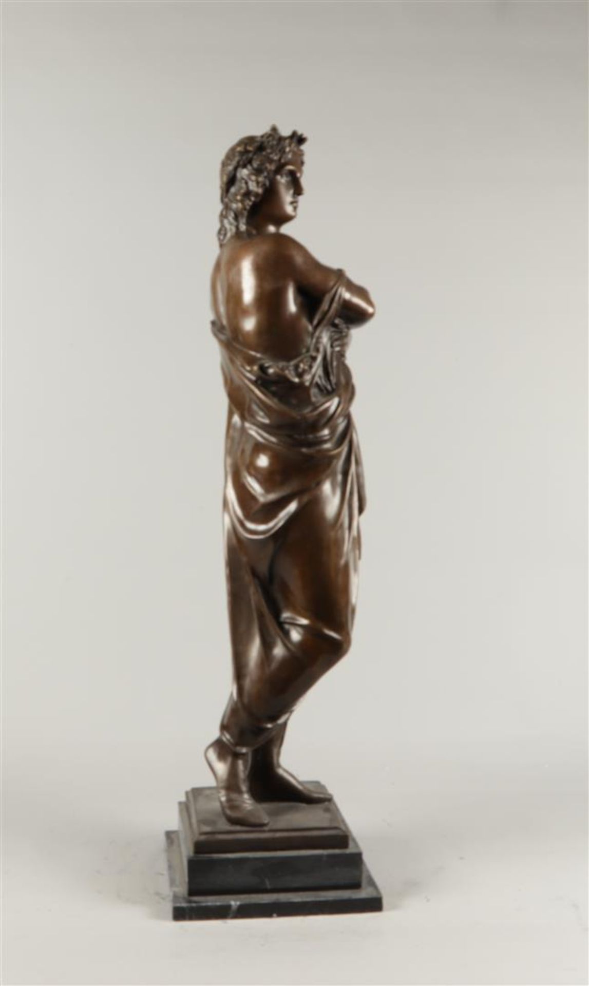 A bronze depicting a classical poet, second half of the 20t - Bild 3 aus 5