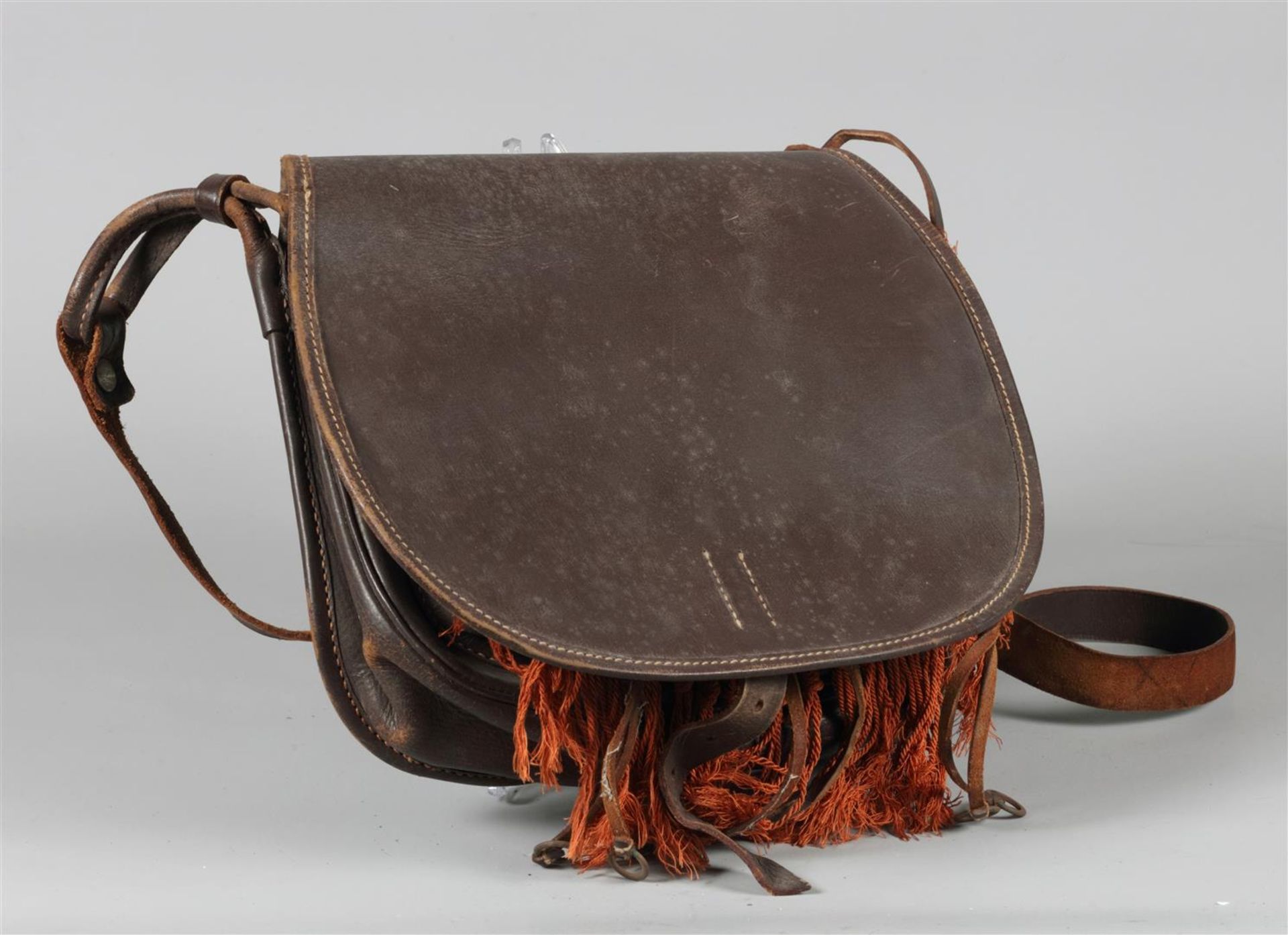 A vintage leather cartridge bag, 1970s. - Image 2 of 2