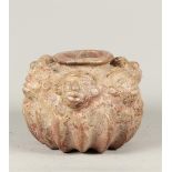A Colombian pottery colima pot. Diam.: 21 cm.