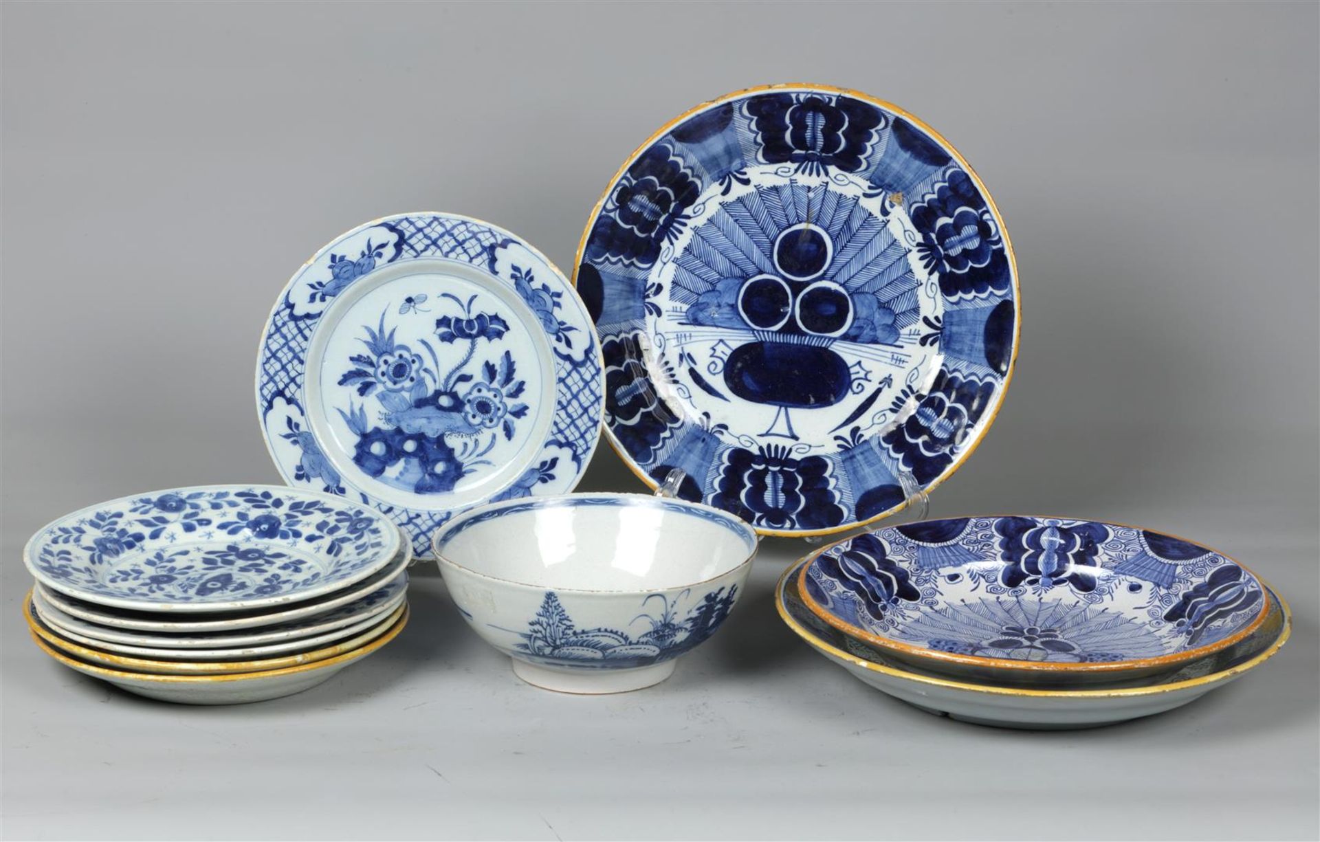 A lot of various pottery. Delft, 19th century.
