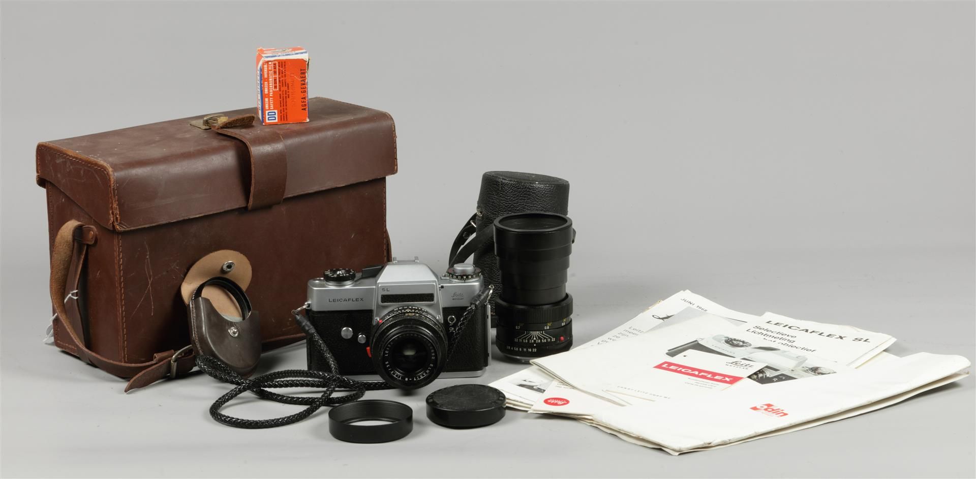 Leicaflex SL 35mm film SLR analog camera, by Ernst Leitz We