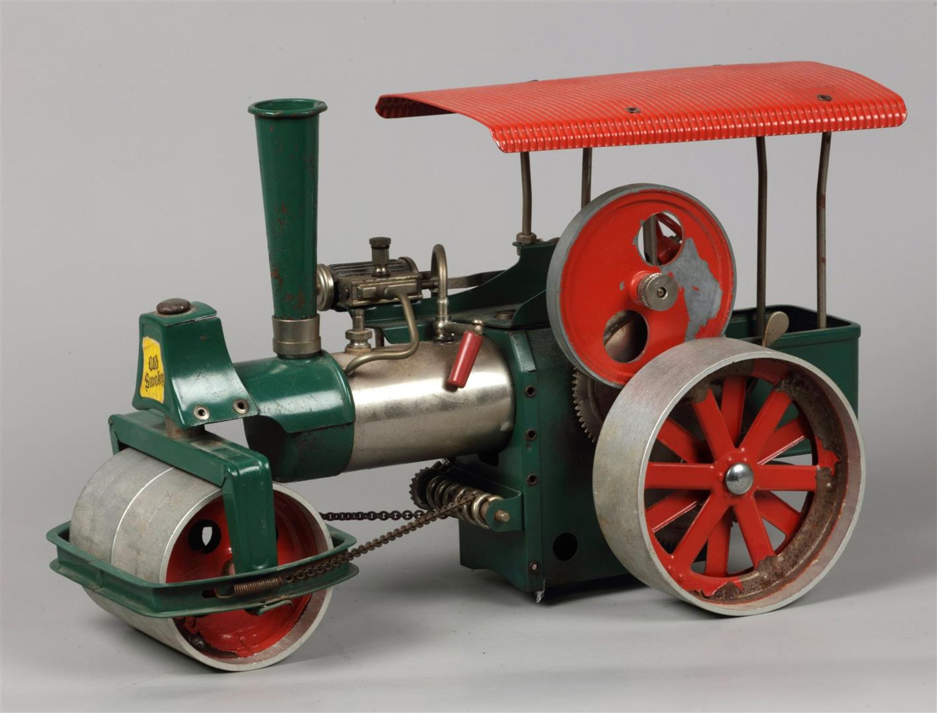 A steamroller, Wilesco. Germany, mid 20th century.
H.: 19 x