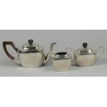 Silver 3-piece tea set with wooden handles and knobs, Gebr
