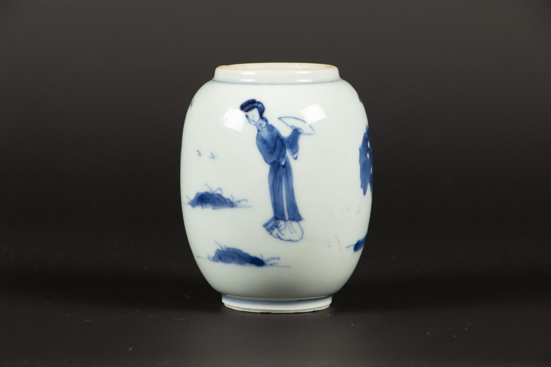 A porcelain tea caddy with decoration of 2 x lizards in lan - Bild 3 aus 6