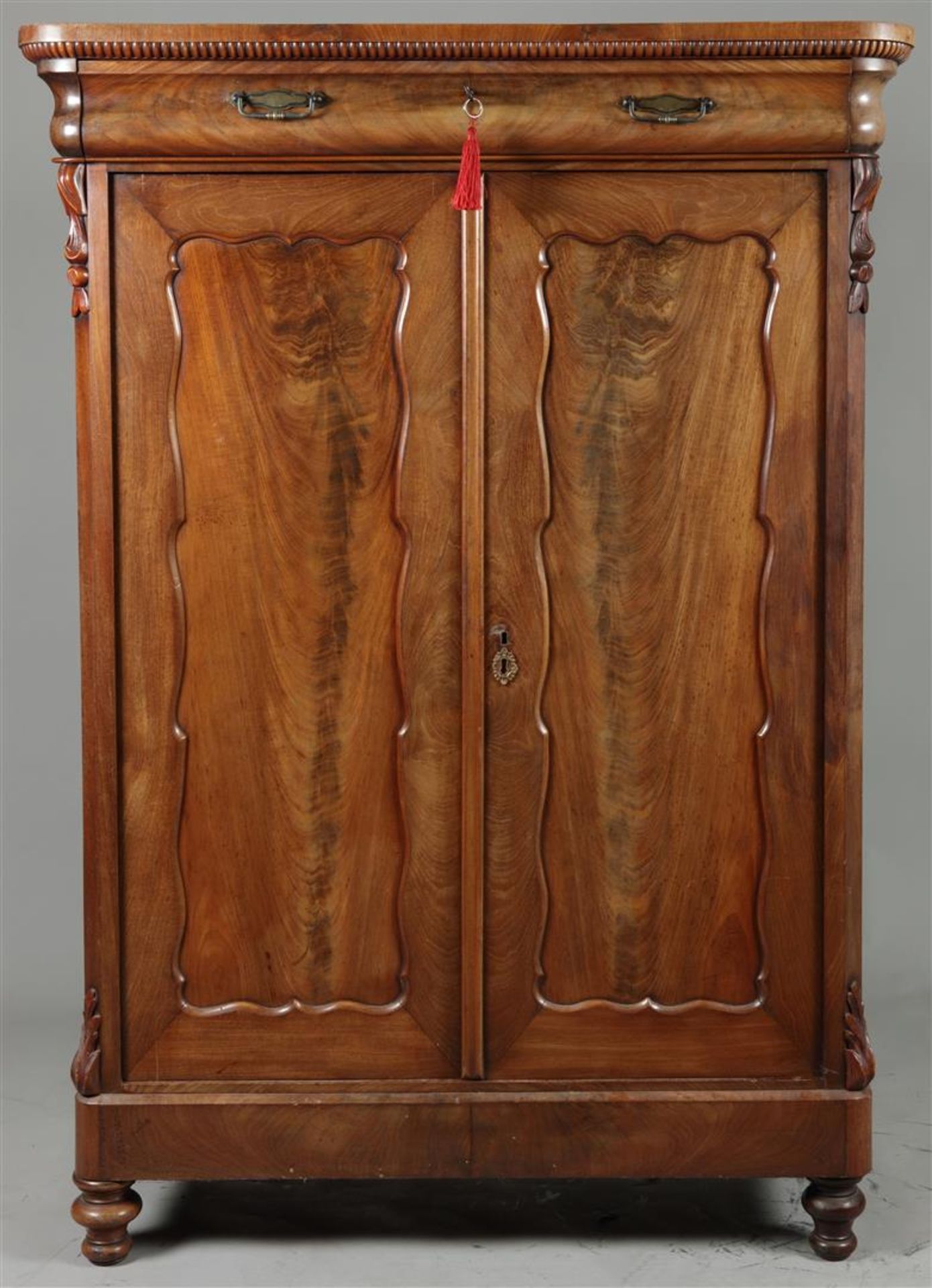 A mahogany veneered Willem III girls cupboard, late 19th ce