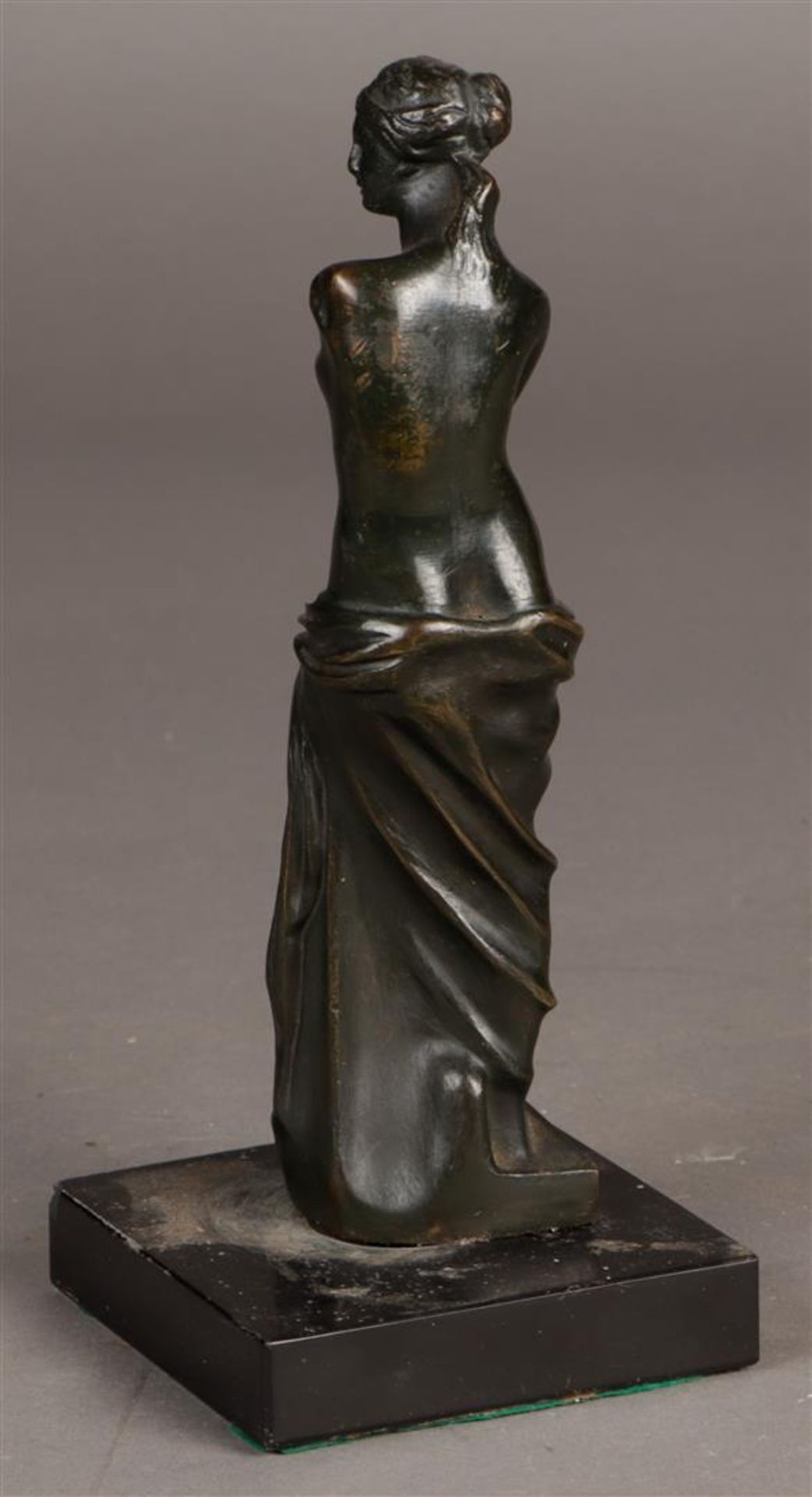 Een bronzen  "Grand Tour" beeldje van de Venus van Milo. Ee - Bild 3 aus 4