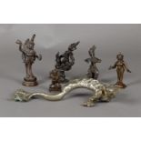 Een lot diverse bronzen en metalen figuren. Azi‘, 20e eeuw.