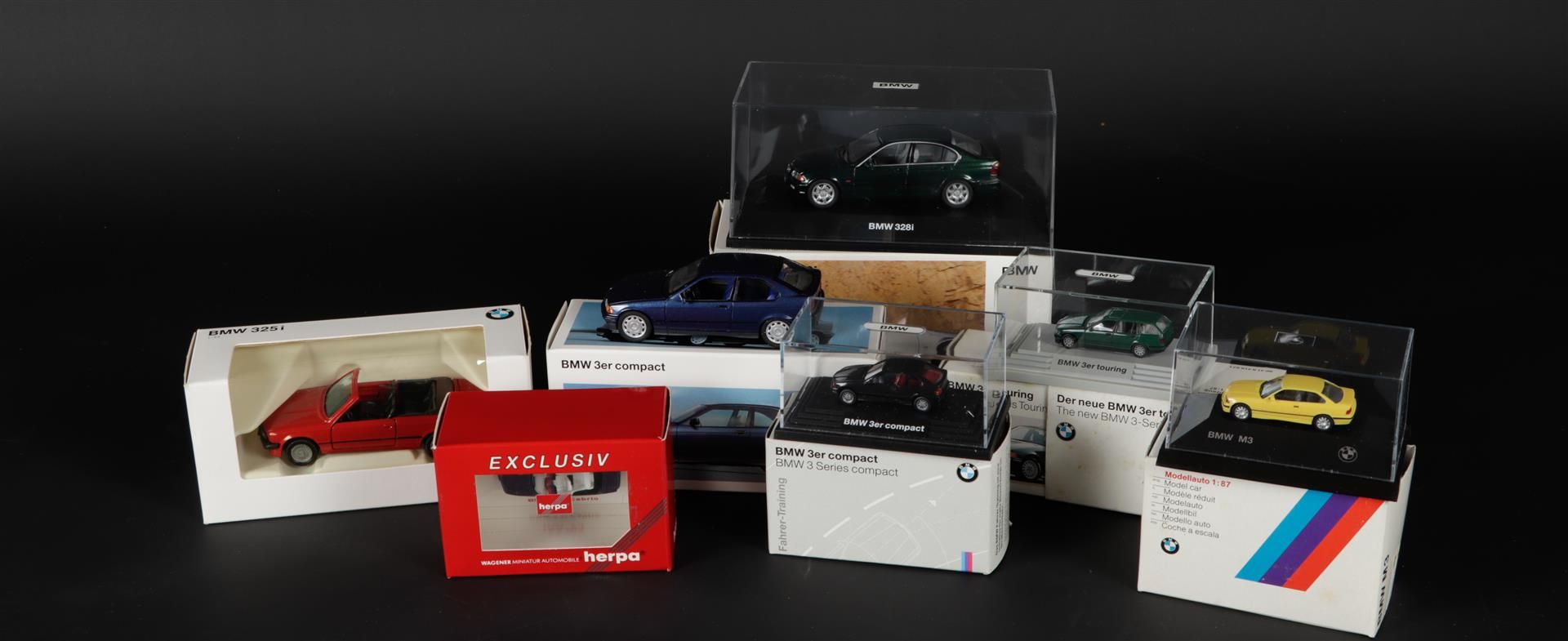 A lot of 7 model cars consisting of a BMW 328i, 3er compact