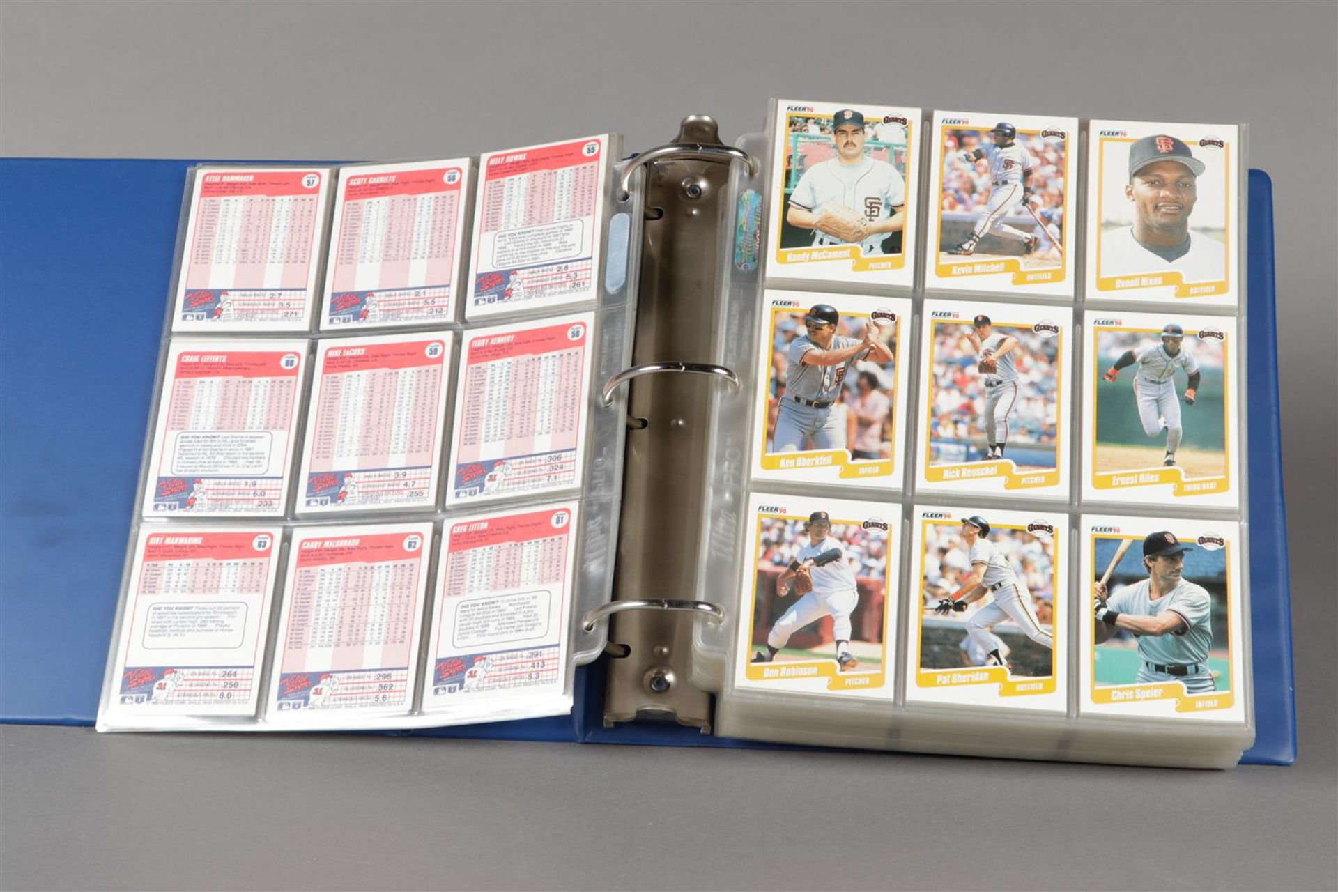 Een map met circa 760 "1990 Fleer Baseball Cards". - Bild 2 aus 2